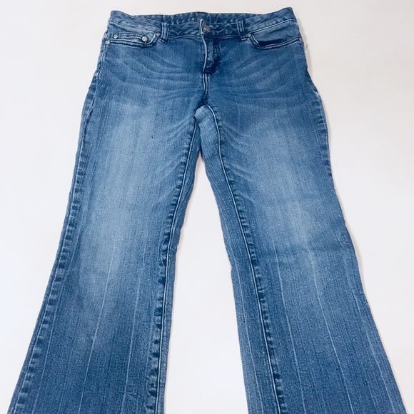 BCBG Maxazria 4 - Picture 5 of 7